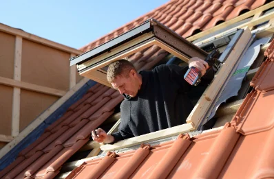Pose de fenêtres de toit Velux à Mirville